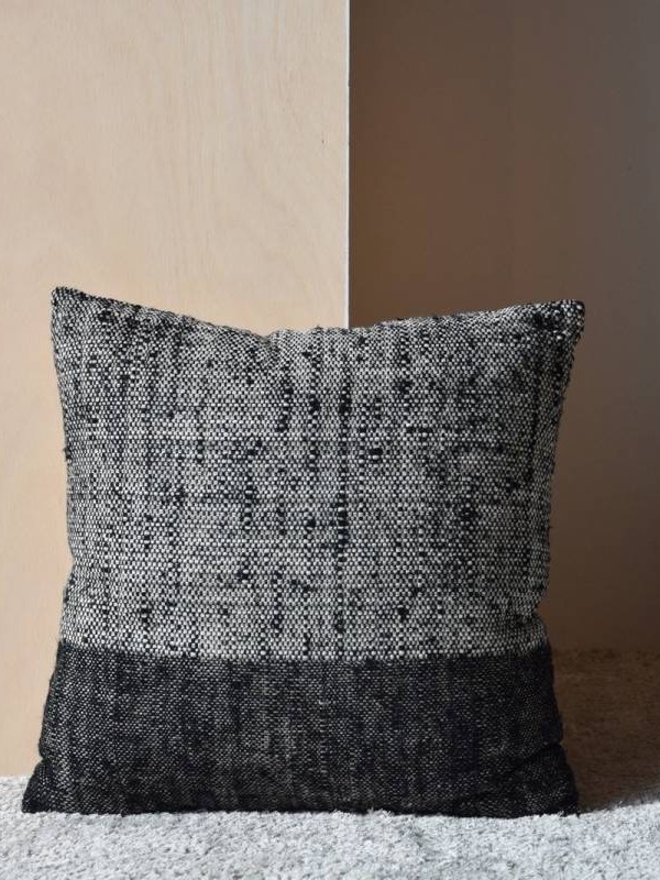 Cojín bicolor negro