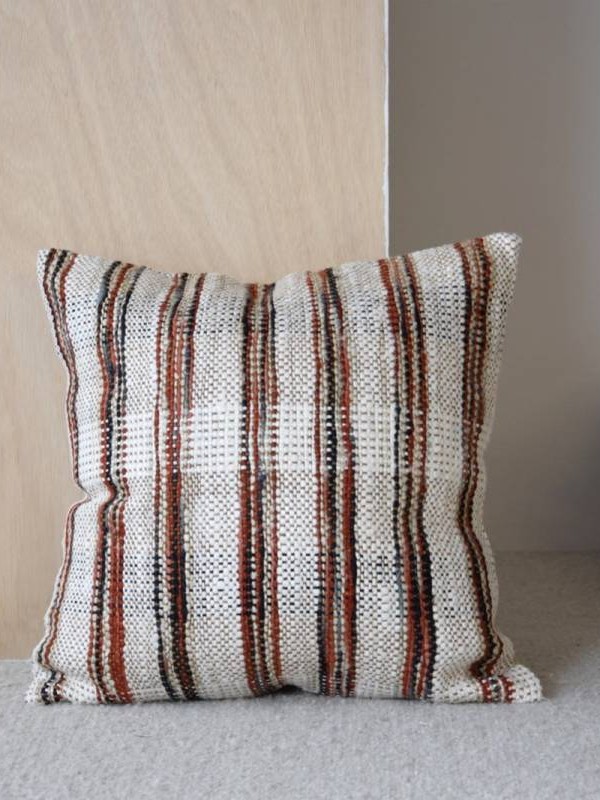 Cojín algodón rojo y blanco