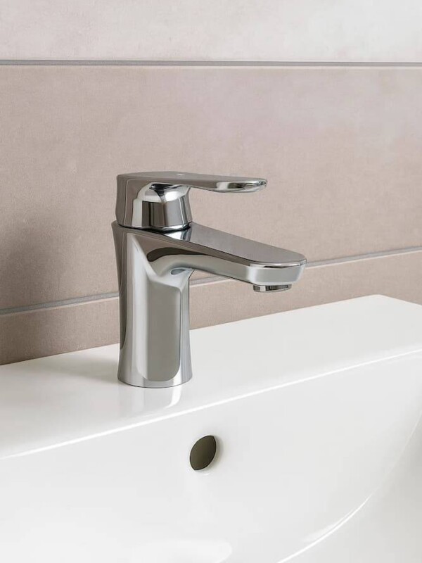 grifo cromado lavabo