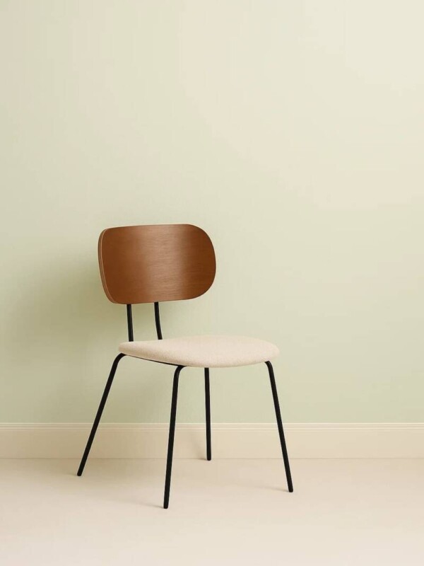 silla marron comedor