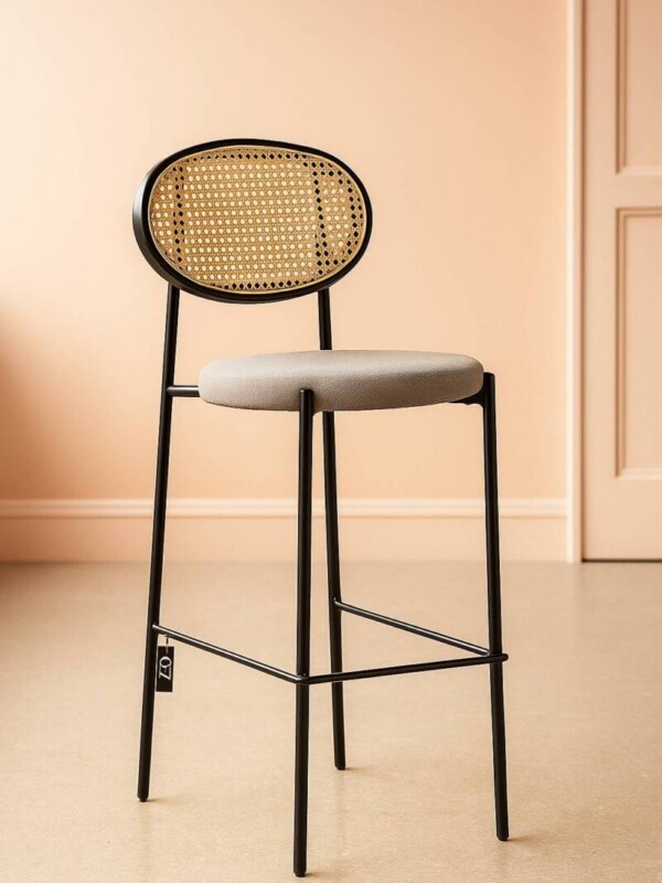 Taburete metal negro ratán.