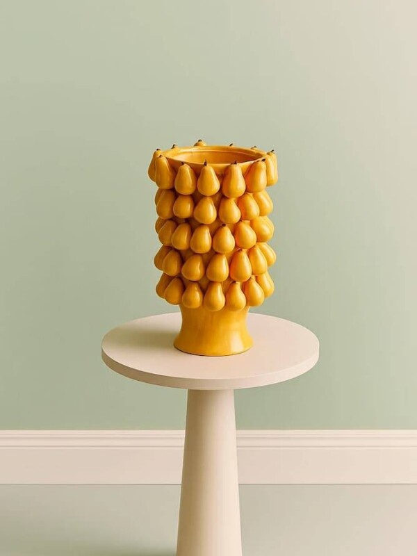 jarron de ceramica amarillo