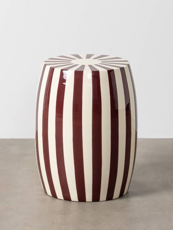 MESA AUXILIAR RAYAS BURDEOS METAL 35 X 35 X 46 CM