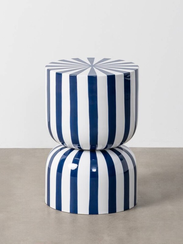 MESA AUXILIAR RAYAS AZUL METAL 32 X 32 X 47 CM